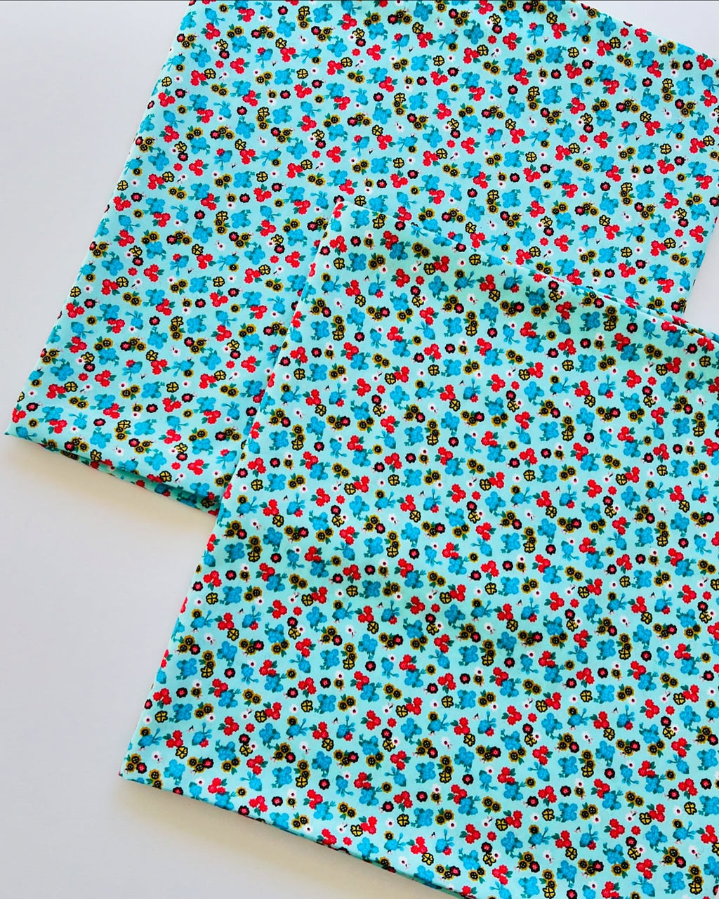 Aqua Mini Floral Printed Linen Fabric – Women’s Fall Unstitched Suit
