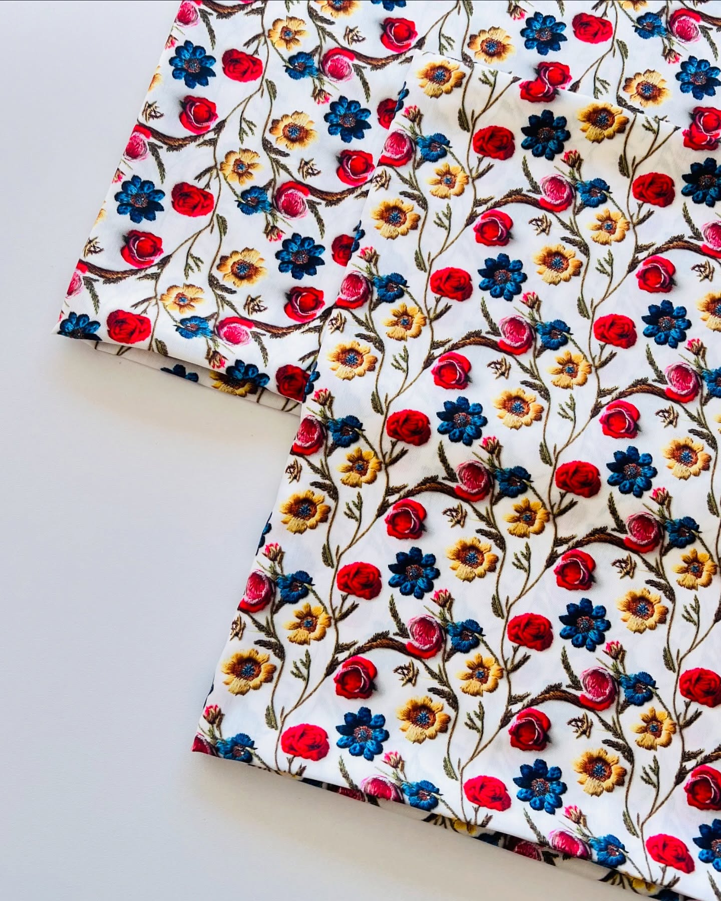 Embroidered Bloom Long Shirt – White Floral Linen - Full suit